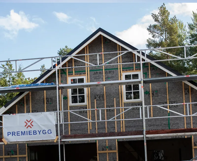 Nybyggt bostadshus och garage av Premie Bygg i Glanshammar